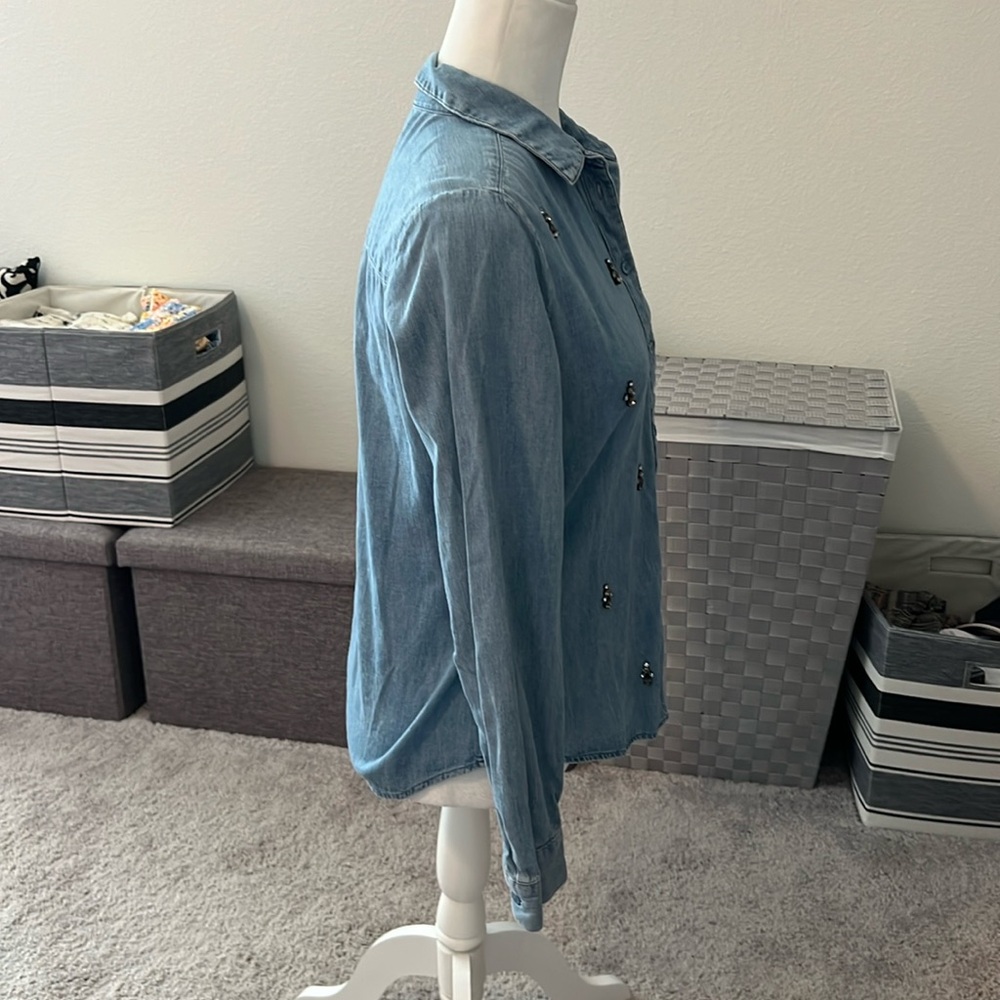NWOT Ann Taylor LOFT Chambray Denim Top - Size Small - Picture 4 of 7